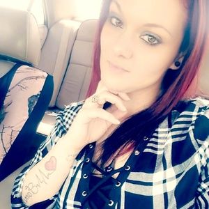 Meet your Posher, Crystal